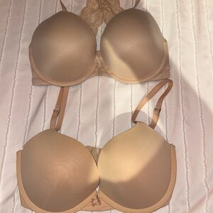 32 DD bras